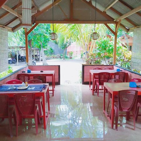 Kuta Garden Homestay ภายนอก รูปภาพ