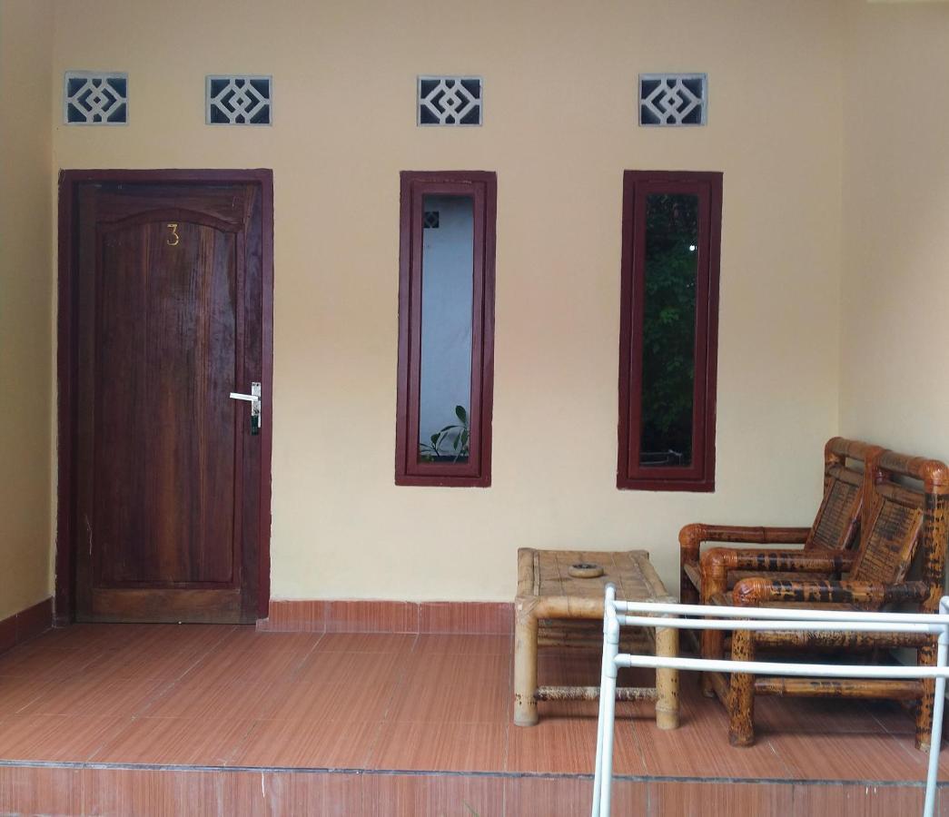 Kuta Garden Homestay ภายนอก รูปภาพ